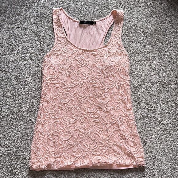 BKE Tops - BKE Boutique Lace Lined Tank!